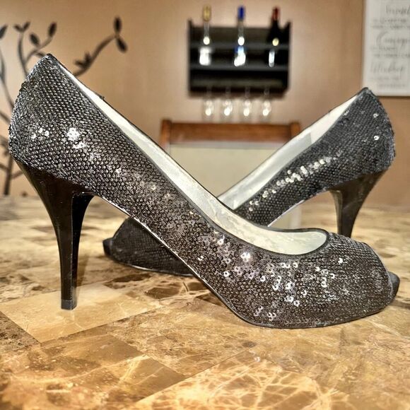 Guess Women's Peep Toe Pumps Silver Glitter Stilletto Heels - Picture 1 of 9